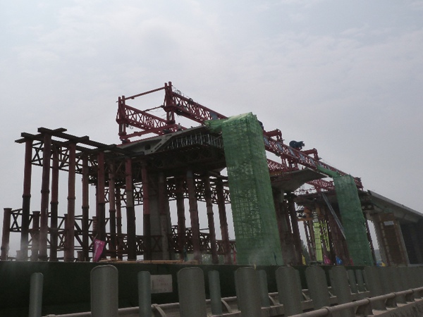 西藏阿里运架一体式架桥机厂家 步履随心：运架一体式架桥机自行走系统的形式与性能解析​