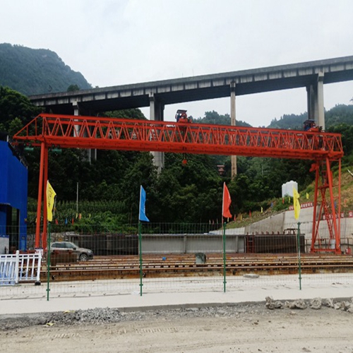 湖北宜昌集装箱龙门起重机厂家 集装箱龙门起重机半自动化作业流程：人机协同的规范实践与演进​